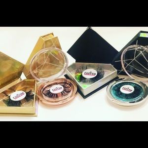 6D handmade lashes with protective case